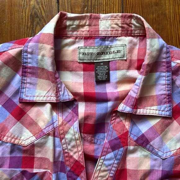 Bit & Briddle Plaid Sleeveless Pearl Snap, 1X - Picture 2 of 4